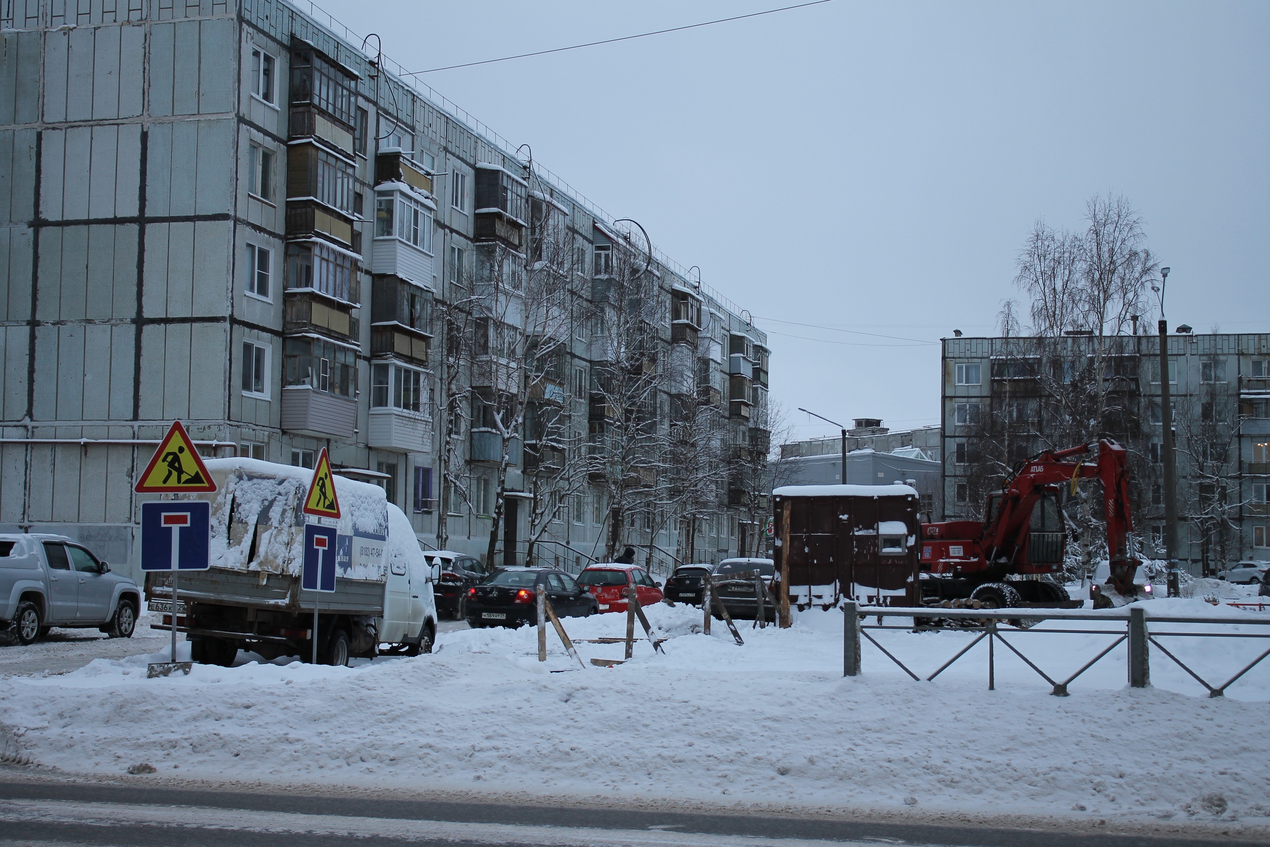 Северодвинским автомобилистам советуют выбирать пути объезда из-за перекрытия ул. Портовой